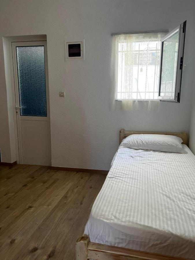 Nona'S Rooms Himare Exterior foto