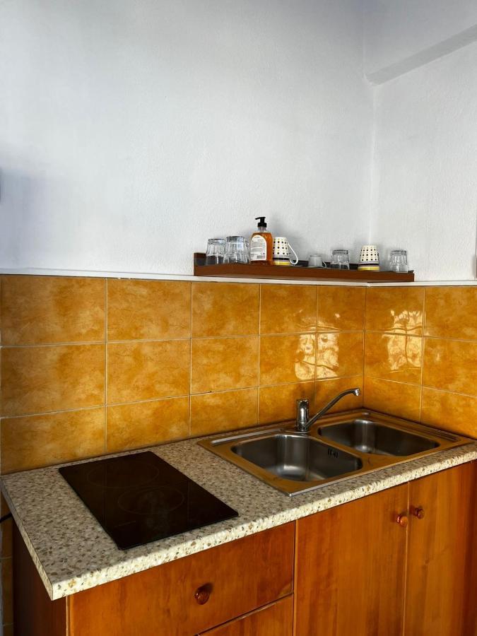 Nona'S Rooms Himare Exterior foto