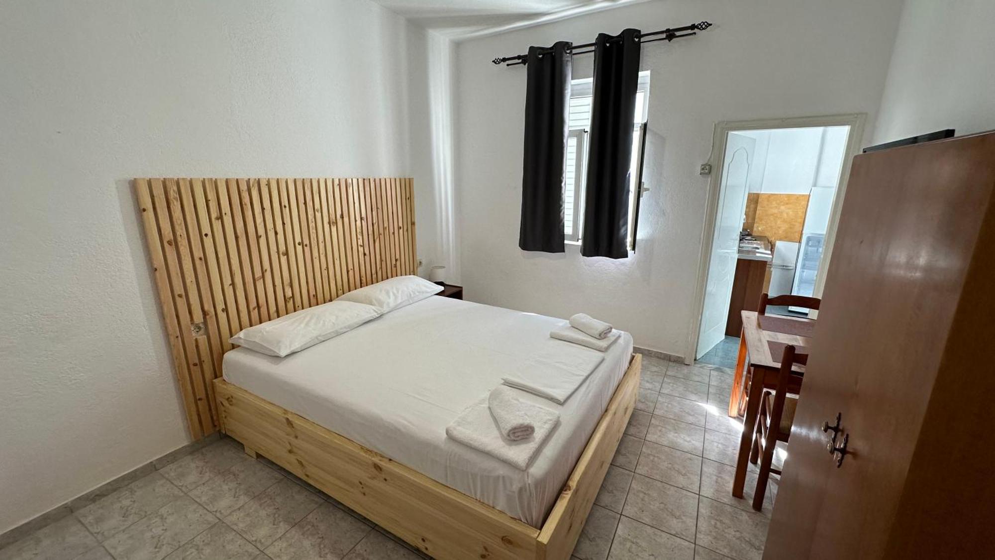 Nona'S Rooms Himare Exterior foto
