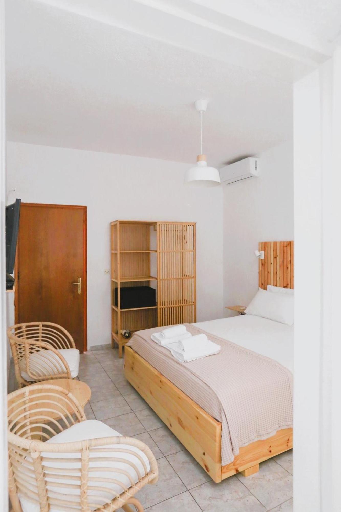 Nona'S Rooms Himare Exterior foto