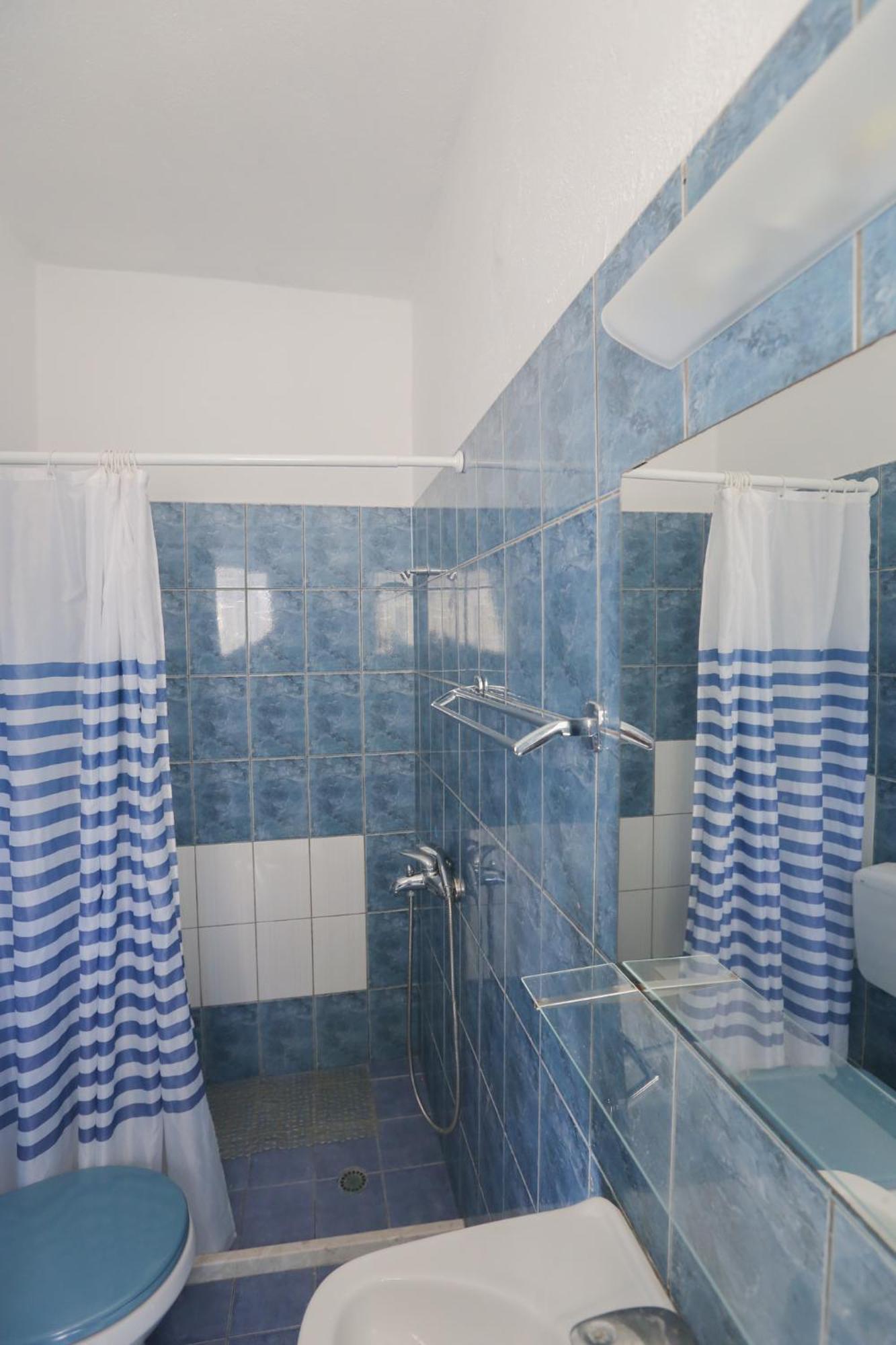 Nona'S Rooms Himare Exterior foto