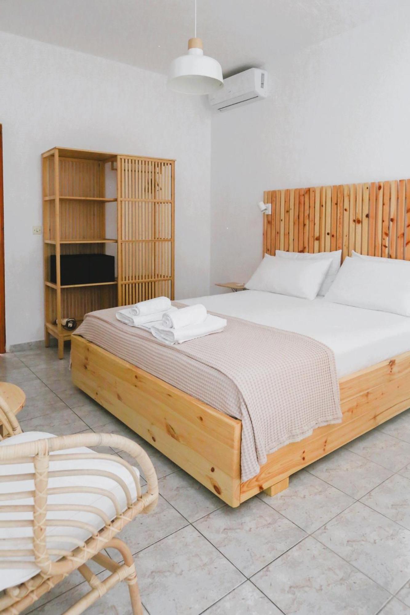 Nona'S Rooms Himare Exterior foto